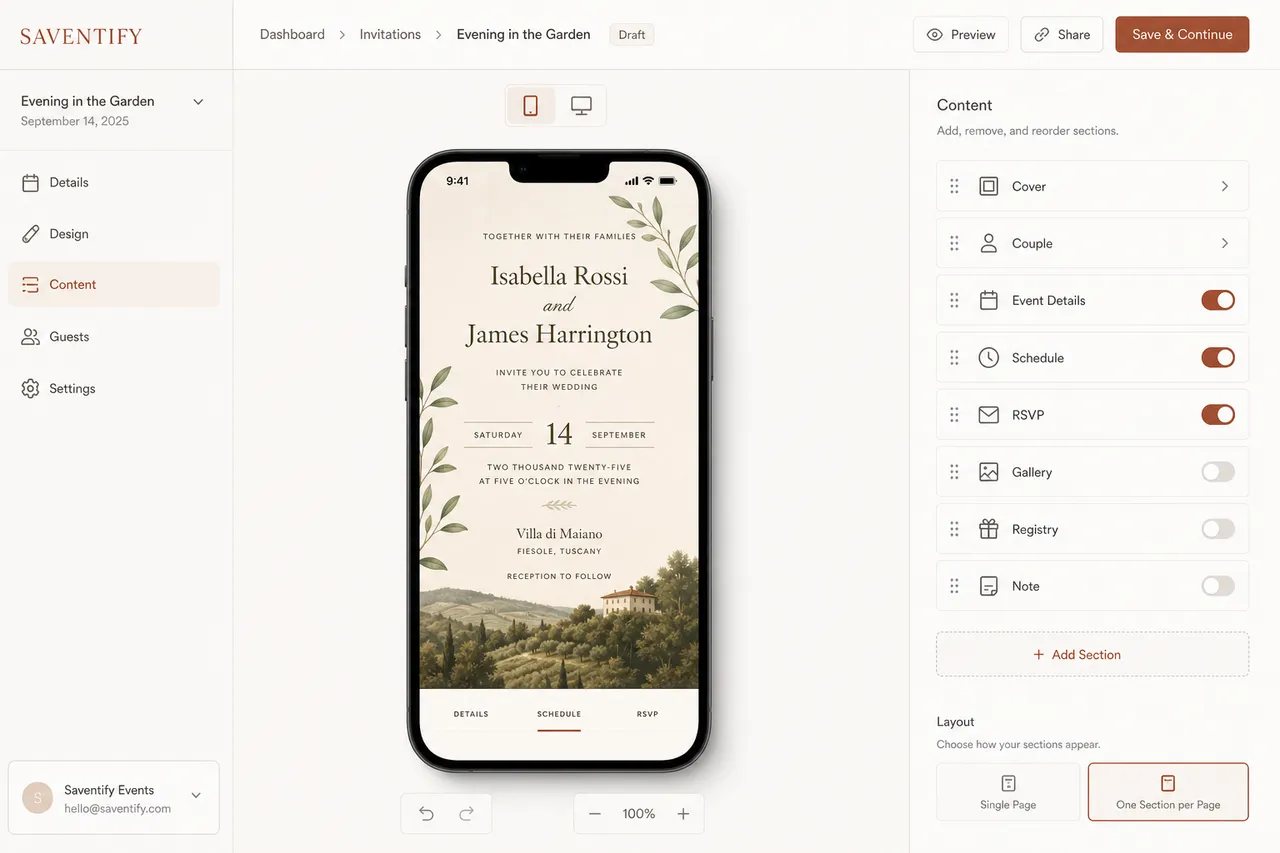 Der Saventify Editor mit Vorschau einer digitalen Hochzeitseinladung und Bloecken fuer Ablauf und RSVP